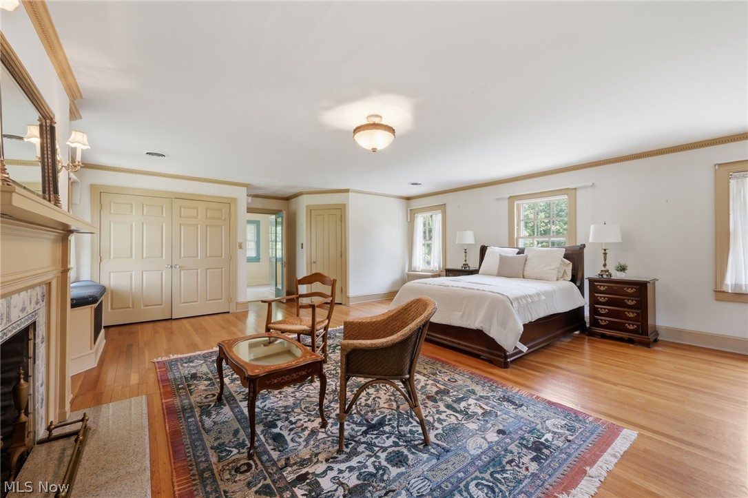 9913 Lake Shore Boulevard Bratenahl OH 44108