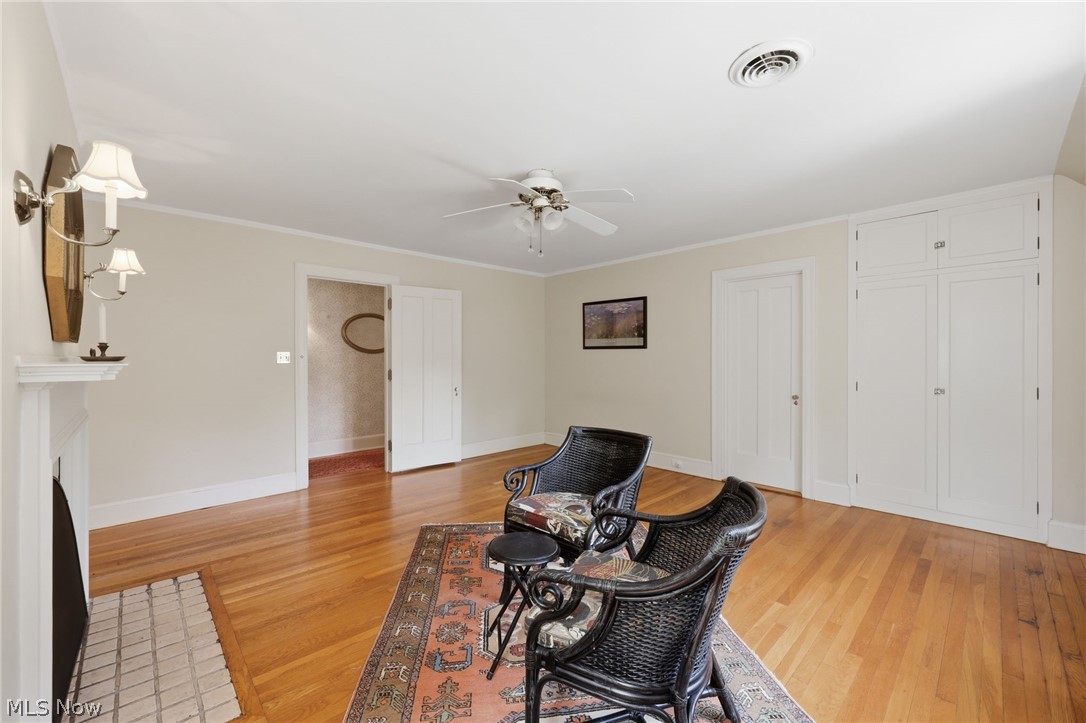 9913 Lake Shore Boulevard Bratenahl OH 44108