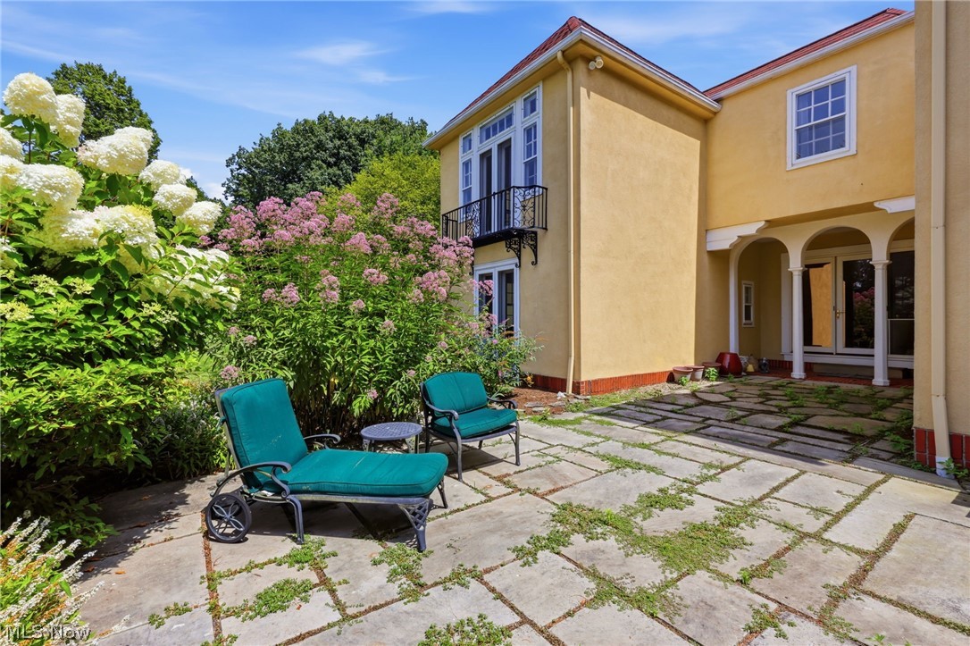 9913 Lake Shore Boulevard Bratenahl OH 44108