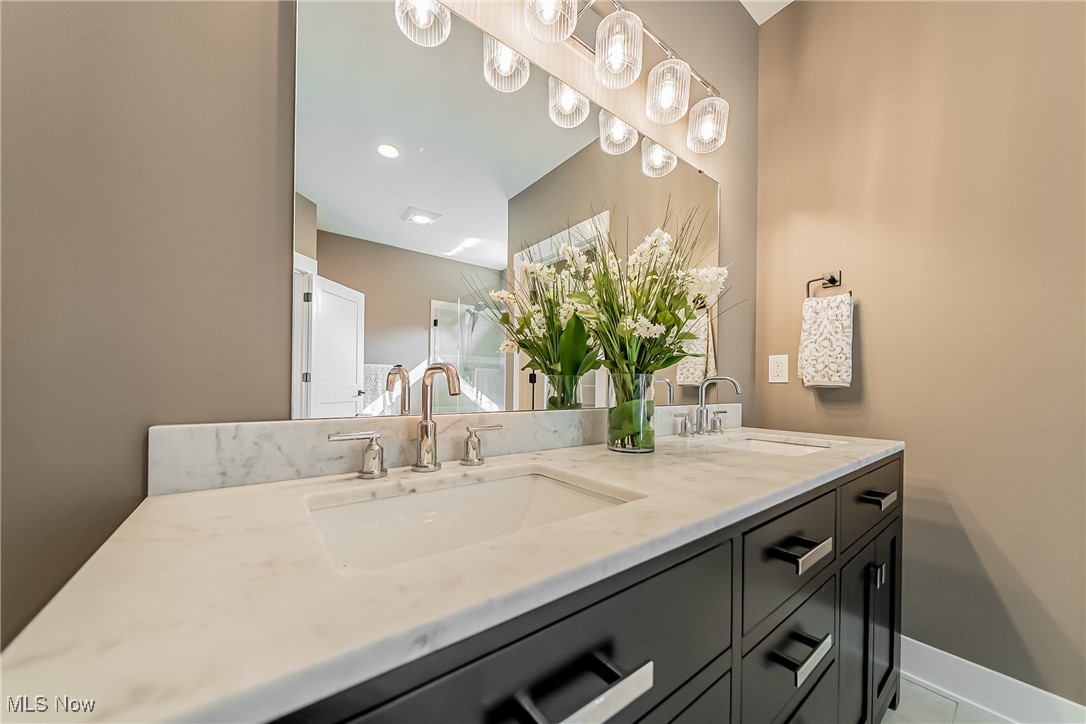 5302 Charlotte's Way Sheffield Village OH 44035