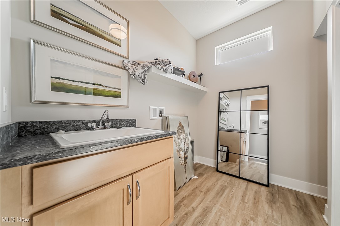 5302 Charlotte's Way Sheffield Village OH 44035