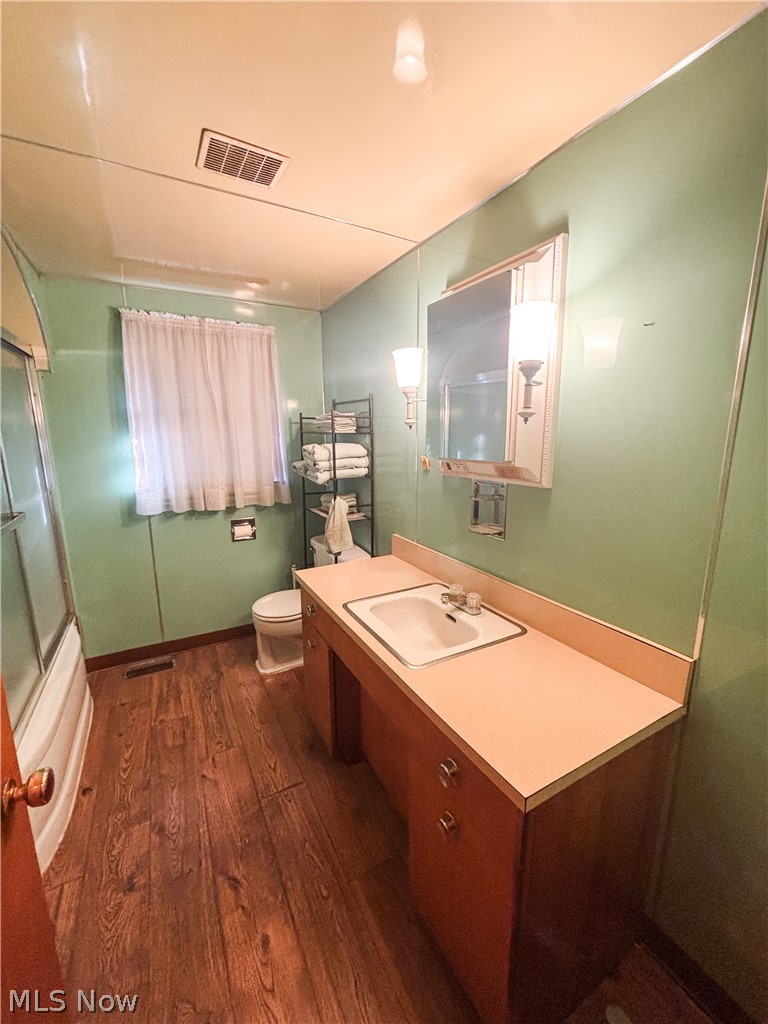 724 E Main Street Barnesville OH 43713