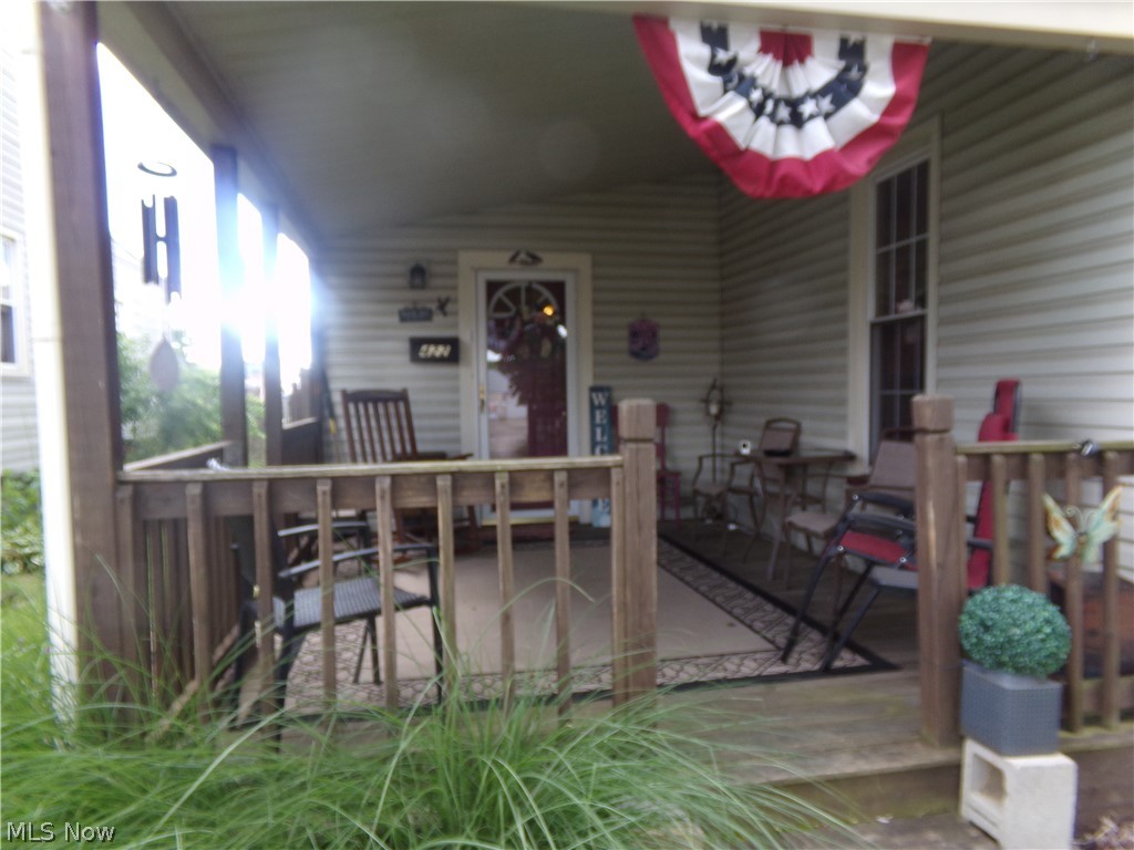422 N Dawson Street Uhrichsville OH 44683