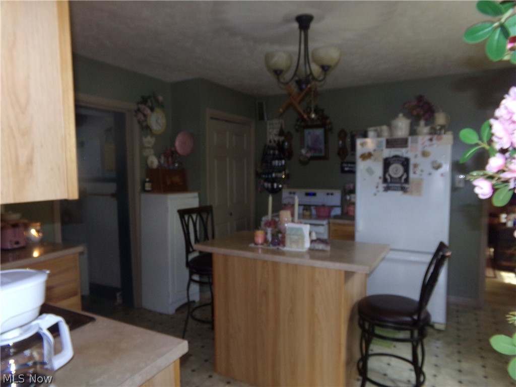 422 N Dawson Street Uhrichsville OH 44683