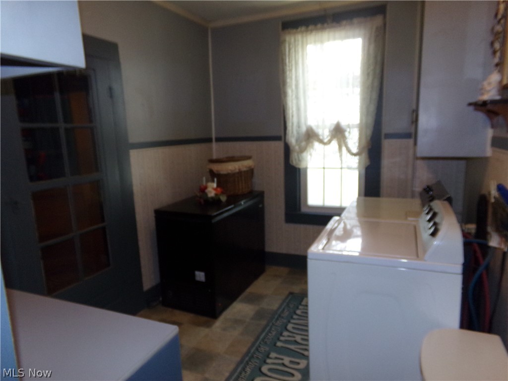 422 N Dawson Street Uhrichsville OH 44683