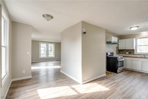 15413 Raymond Street Maple Heights OH 44137