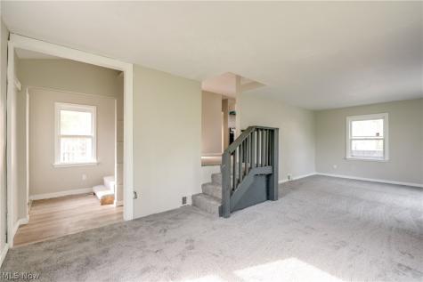 15413 Raymond Street Maple Heights OH 44137