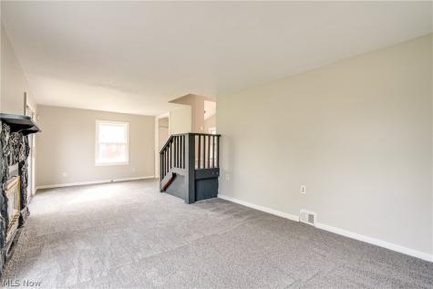 15413 Raymond Street Maple Heights OH 44137