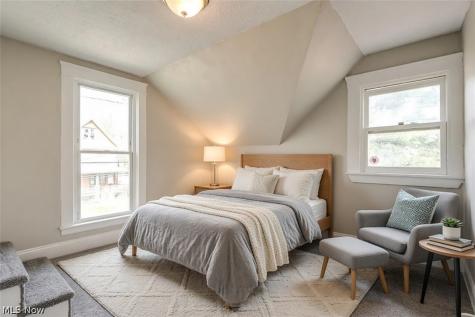 15413 Raymond Street Maple Heights OH 44137
