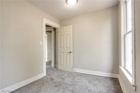 15413 Raymond Street Maple Heights OH 44137