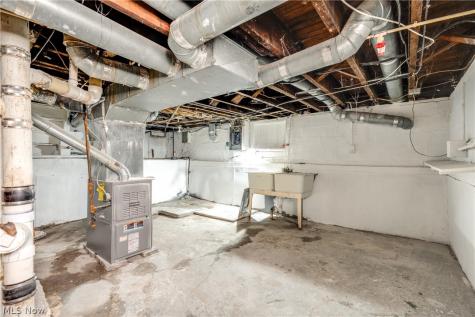 15413 Raymond Street Maple Heights OH 44137