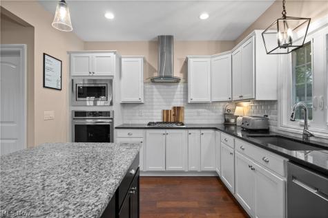 107 Loyola Drive Elyria OH 44035
