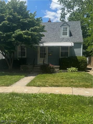 1646 Oakwood Avenue Akron OH 44301