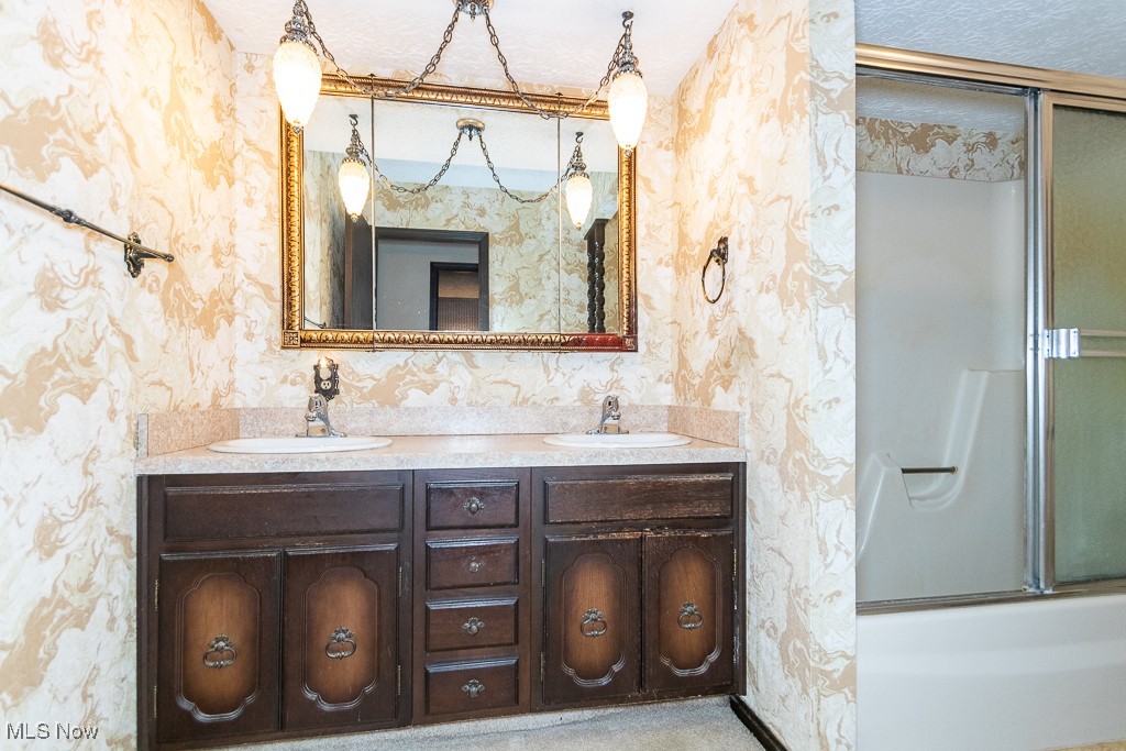 5390 Vrooman Road Leroy OH 44077