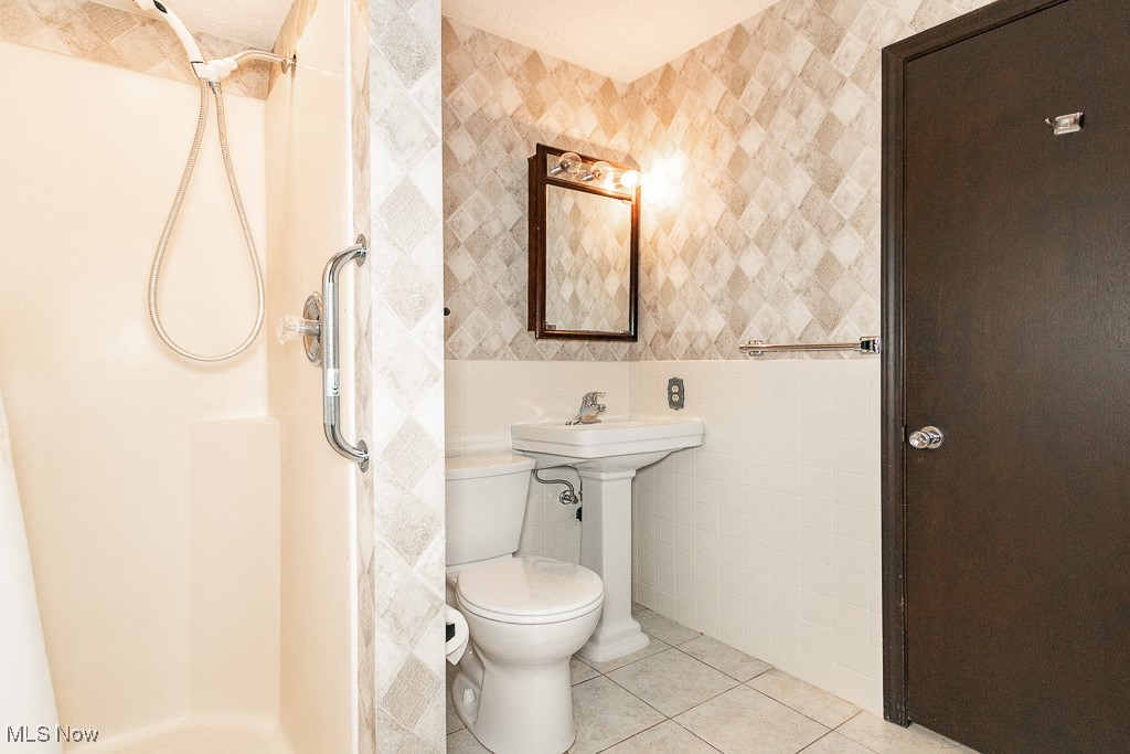 5390 Vrooman Road Leroy OH 44077