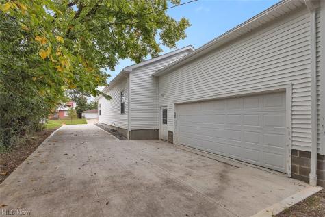 21206 Hansen Road Maple Heights OH 44137