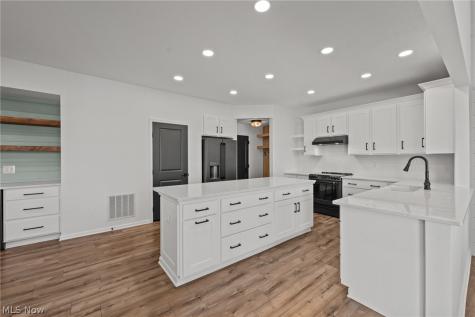 5020 Lake Forest Drive Peninsula OH 44264