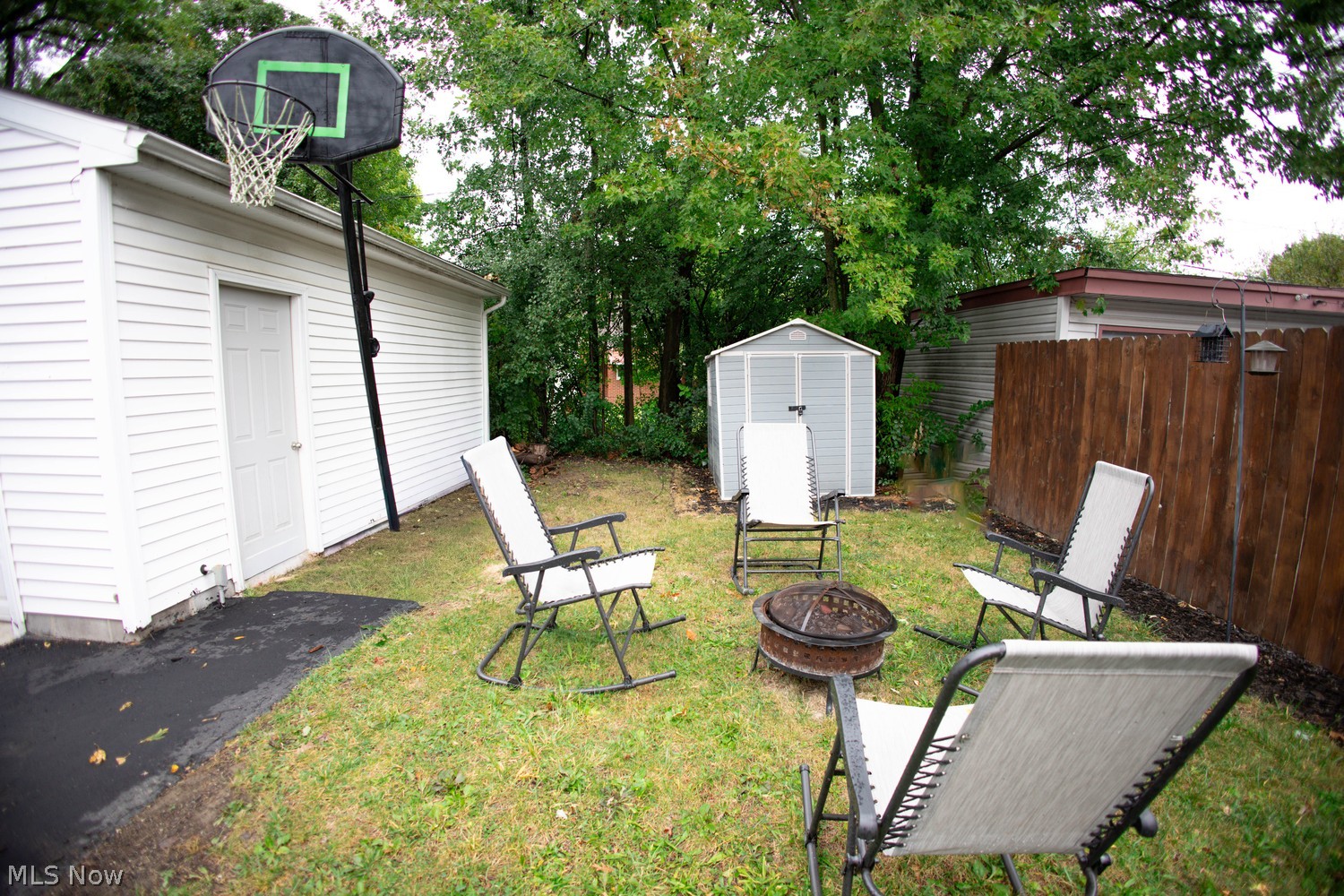 20615 E Ridgewood Avenue Warrensville Heights OH 44122