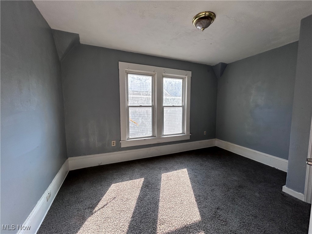10703 Kimberley Avenue Cleveland OH 44108