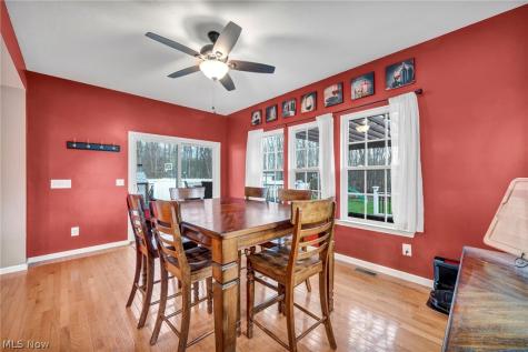 5600 W Longridge Drive Seven Hills OH 44131