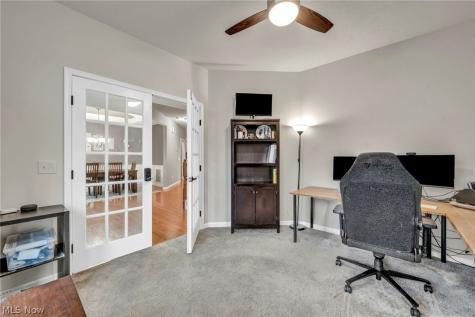 5600 W Longridge Drive Seven Hills OH 44131
