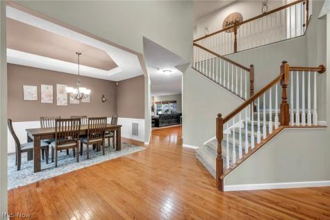 5600 W Longridge Drive Seven Hills OH 44131