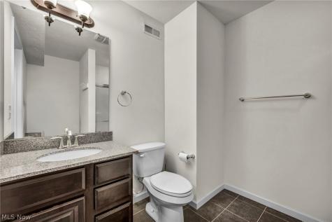 5600 W Longridge Drive Seven Hills OH 44131