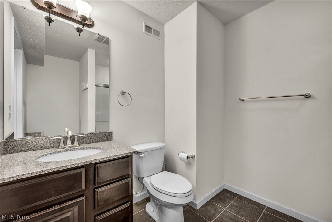 5600 W Longridge Drive Seven Hills OH 44131