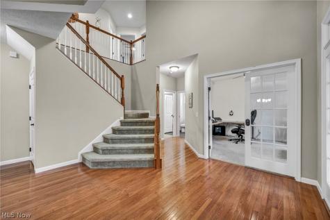 5600 W Longridge Drive Seven Hills OH 44131
