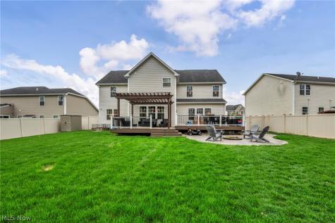 5600 W Longridge Drive Seven Hills OH 44131