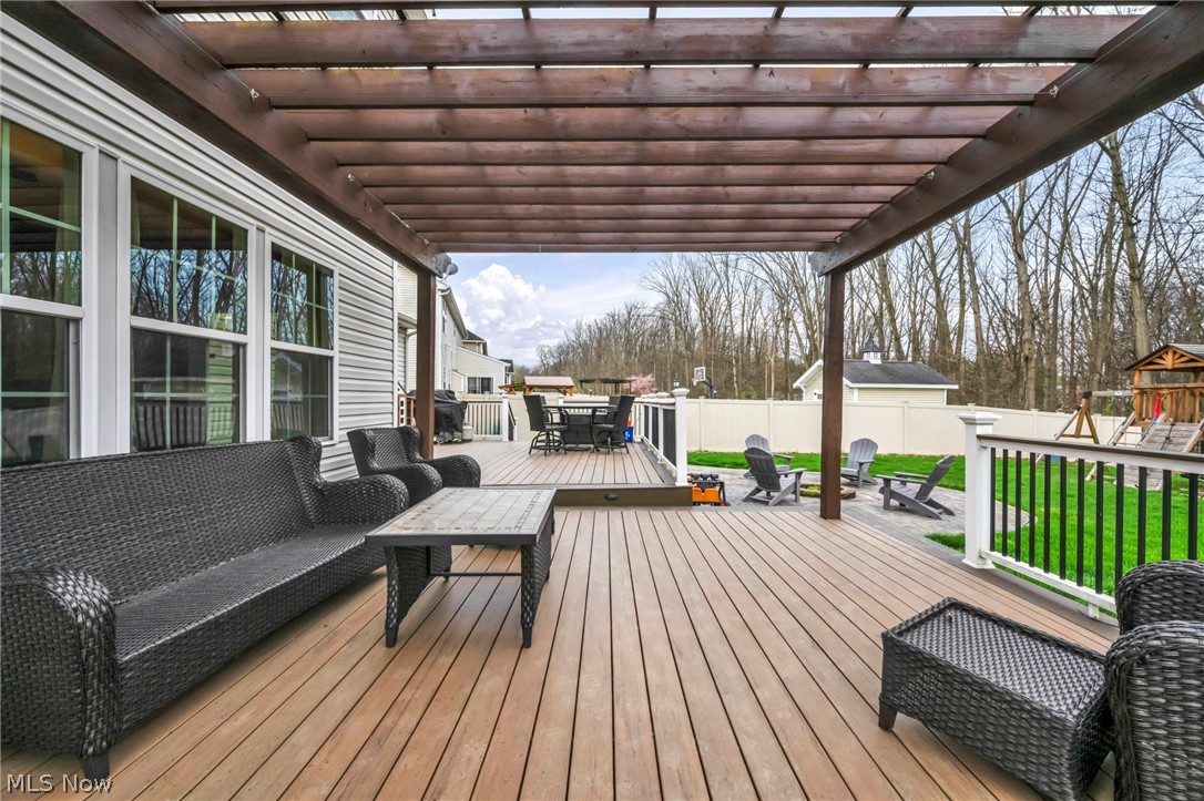 5600 W Longridge Drive Seven Hills OH 44131