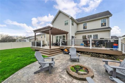 5600 W Longridge Drive Seven Hills OH 44131