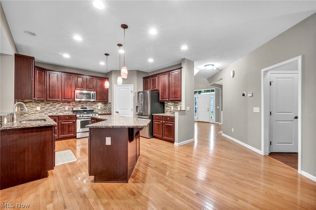 5600 W Longridge Drive Seven Hills OH 44131