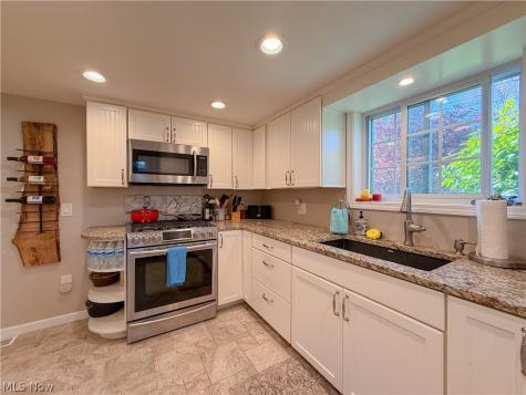 184 Terraceview Avenue Wadsworth OH 44281