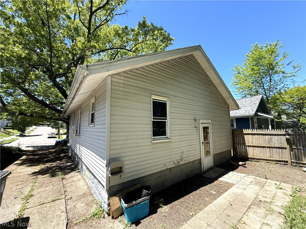 1405 Brandon Avenue Akron OH 44305