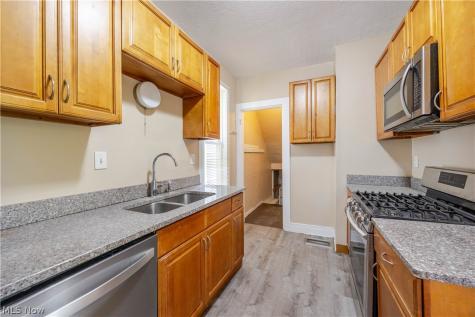 1516 E 86th Street Cleveland OH 44106