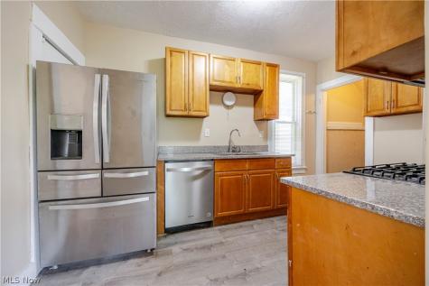 1516 E 86th Street Cleveland OH 44106