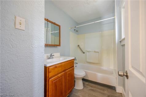 1516 E 86th Street Cleveland OH 44106