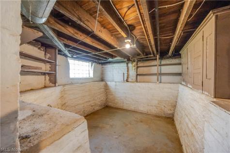 1516 E 86th Street Cleveland OH 44106