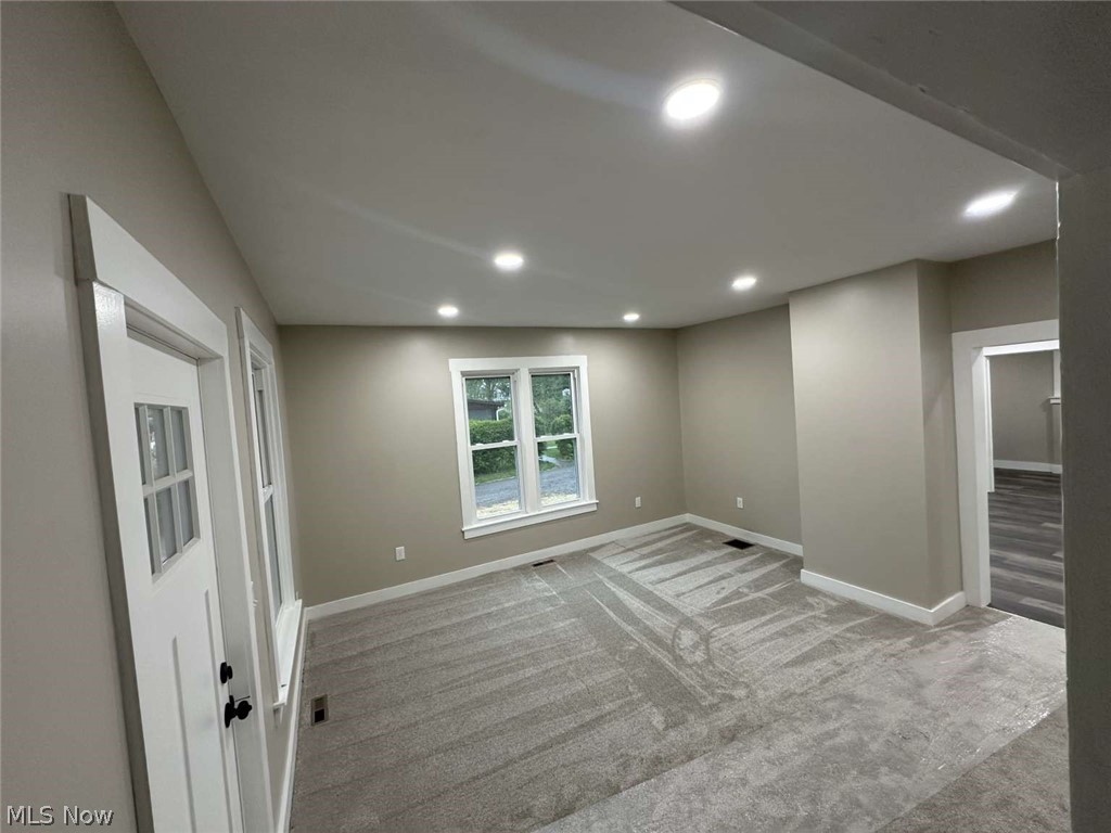 971 New Garden Avenue Salem OH 44460