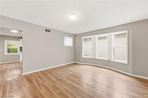 3123 W 68th Street Cleveland OH 44102