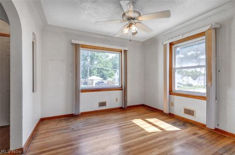 3203 Oakdale Avenue Lorain OH 44055