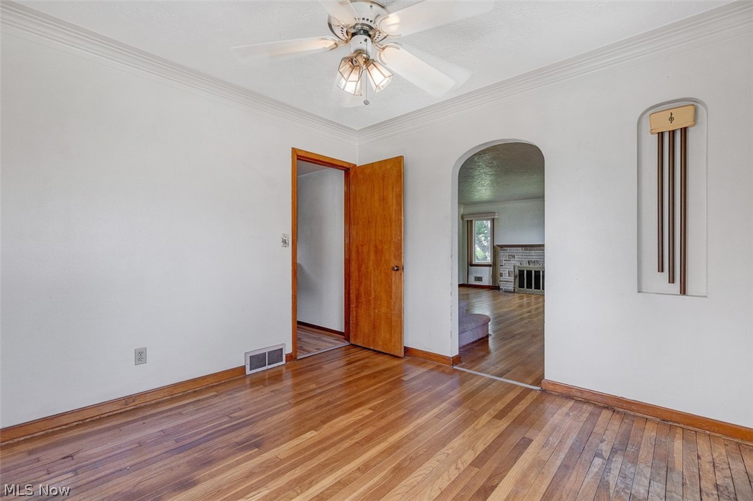 3203 Oakdale Avenue Lorain OH 44055