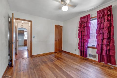 3203 Oakdale Avenue Lorain OH 44055