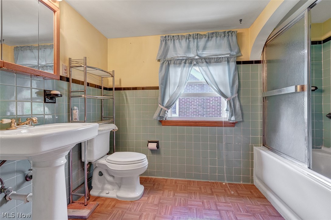 3203 Oakdale Avenue Lorain OH 44055