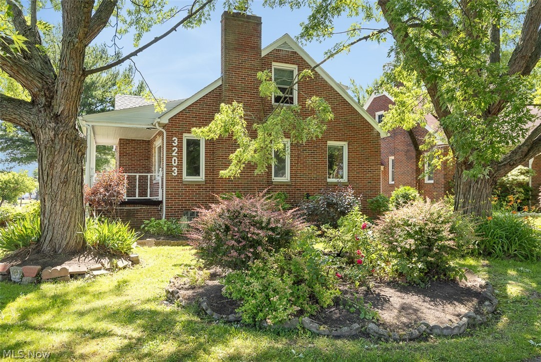 3203 Oakdale Avenue Lorain OH 44055
