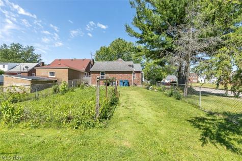 3203 Oakdale Avenue Lorain OH 44055
