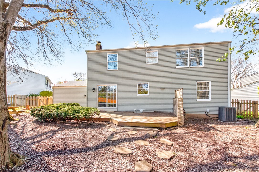 960 Red Oak Circle Medina OH 44256