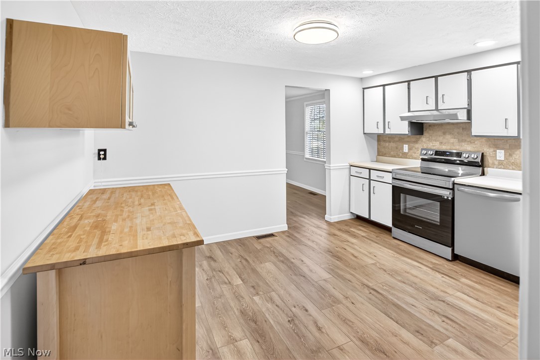 960 Red Oak Circle Medina OH 44256