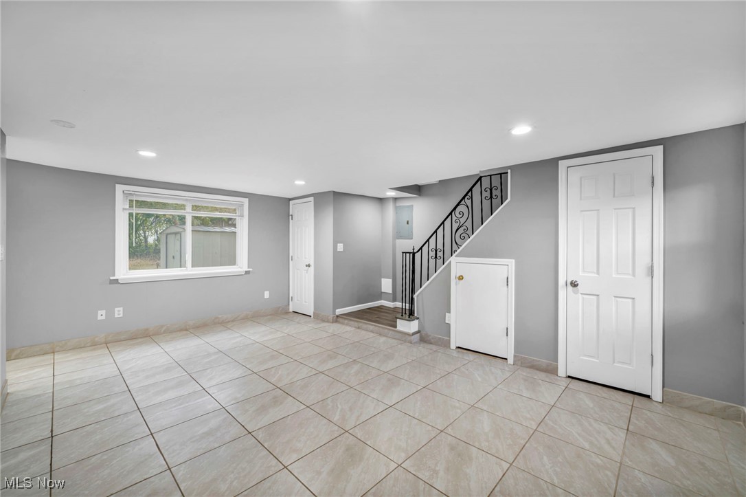 1552 E 254th Street Euclid OH 44117